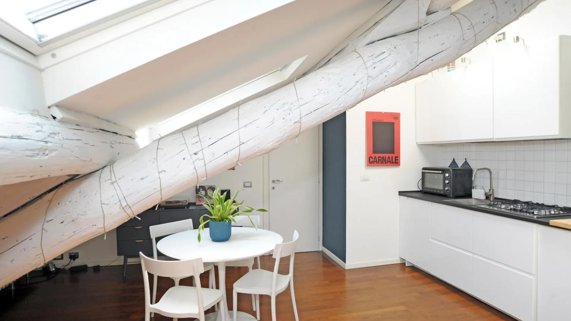 Castelvetro Apartment Милан