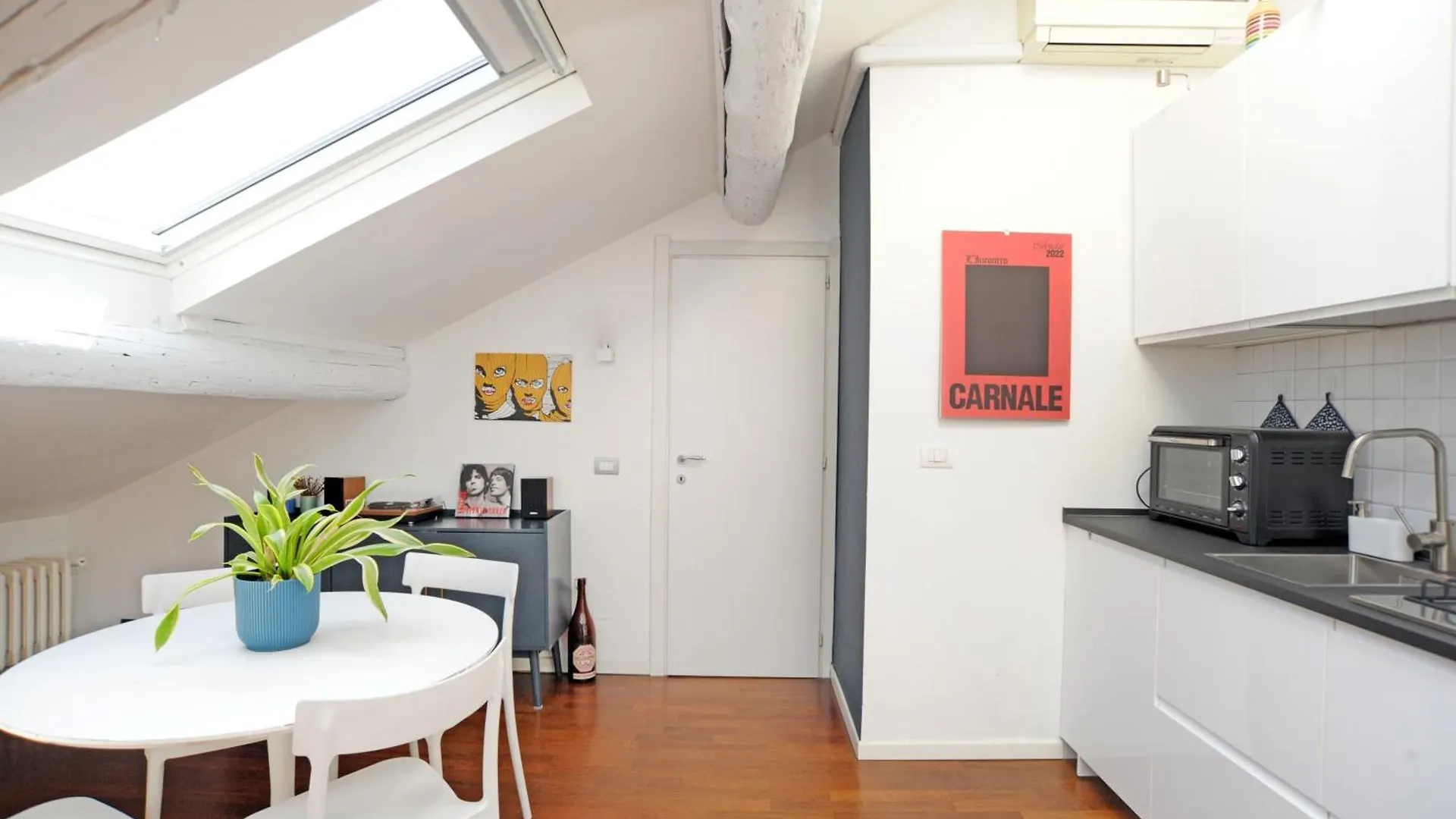 Castelvetro Apartment Милан