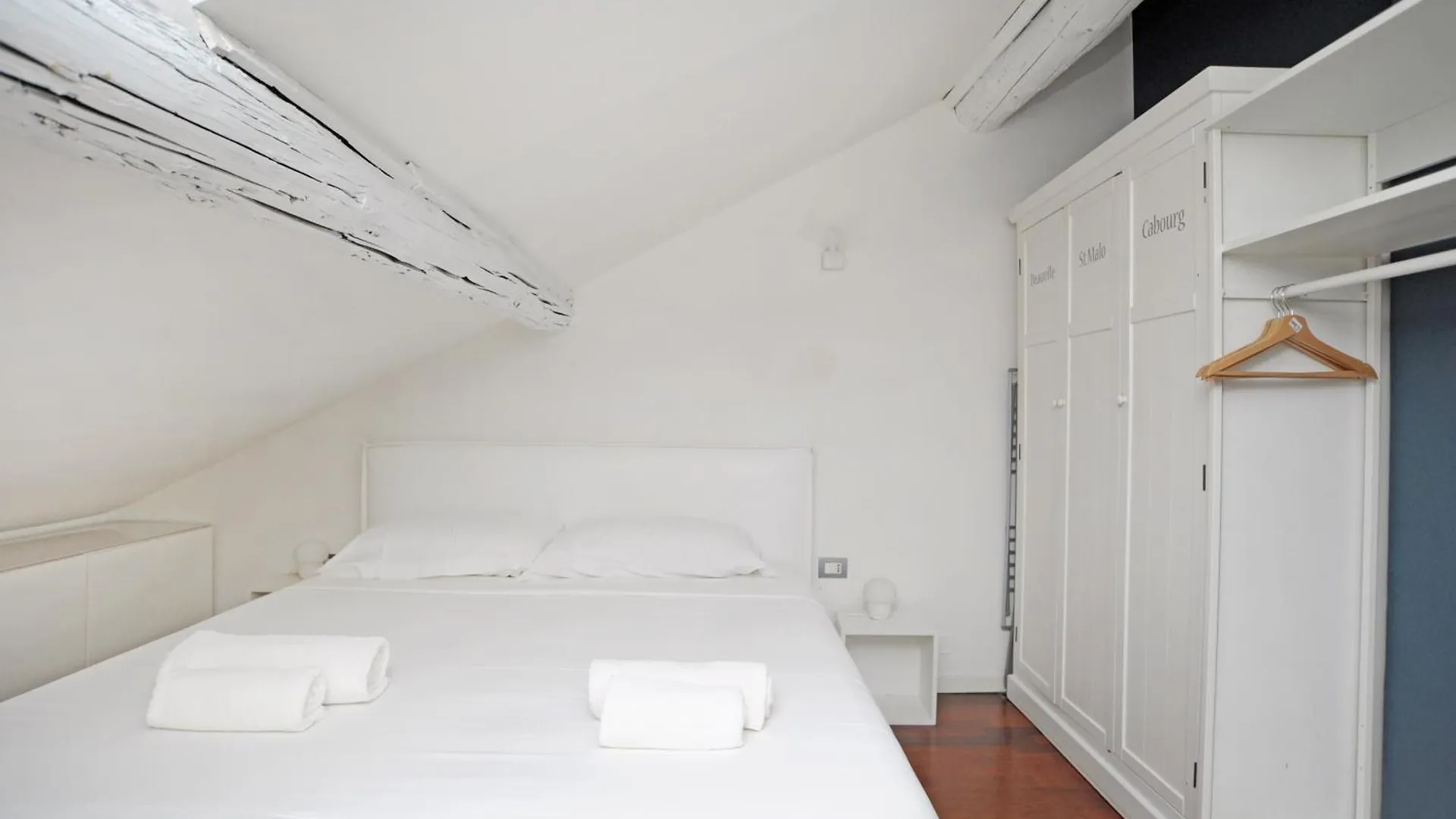 Castelvetro Apartment Милан